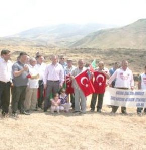 Ağrı Dağı Ermenilerin kalbinde bir hançerdir