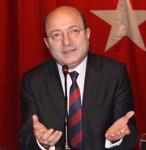 CHP’nin yarısı CHP’yi ele geçirmeye çalışıyor