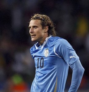 Forlan Guinness'e girecek!