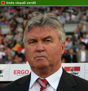 Hiddink kafa karıştırdı!