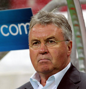 Hiddink'e talip var, ama