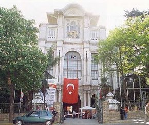 Marmara Üniversitesi'nde mezuniyet töreni iptal edildi!