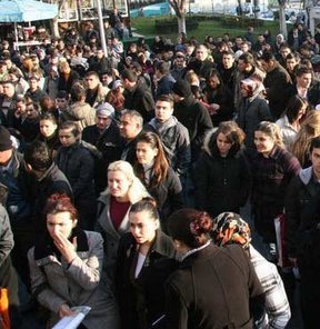 Sözleşmeli personele kadro müjdesi!