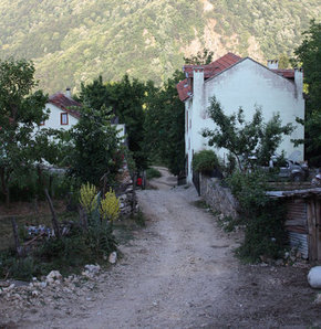 Çalıkuşu'nun köyü oluyor!