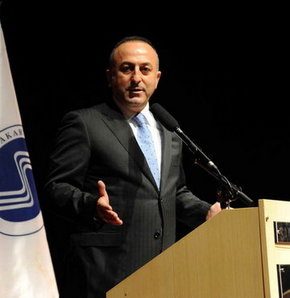 Çavuşoğlu'ndan  Sarkozy'ye sert çıkış