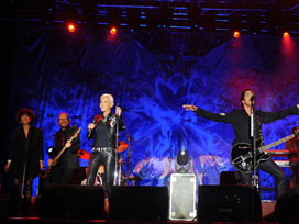 Efsane grup Roxette İstanbul'u salladı