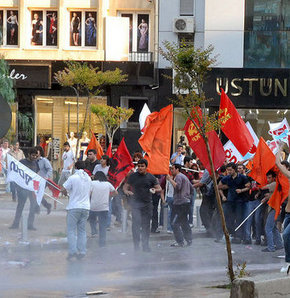 İzmir'de olaylı Hopa protestosu